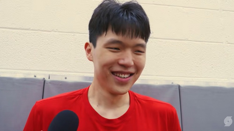 杨瀚森谈生涯第二年：心态无变化 上场打好球