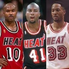1996年合同风暴:乔丹3014万,鲨鱼1.21亿,湖人得到科比 1996年合同风暴:乔丹3014万,鲨鱼1.21亿,湖人得到科比