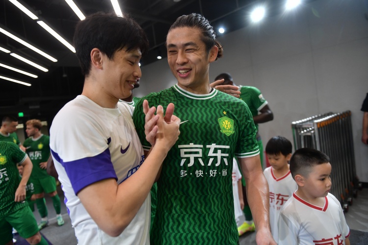 国安客场4-2津门虎，京津德比两回合客队均以4-2取胜