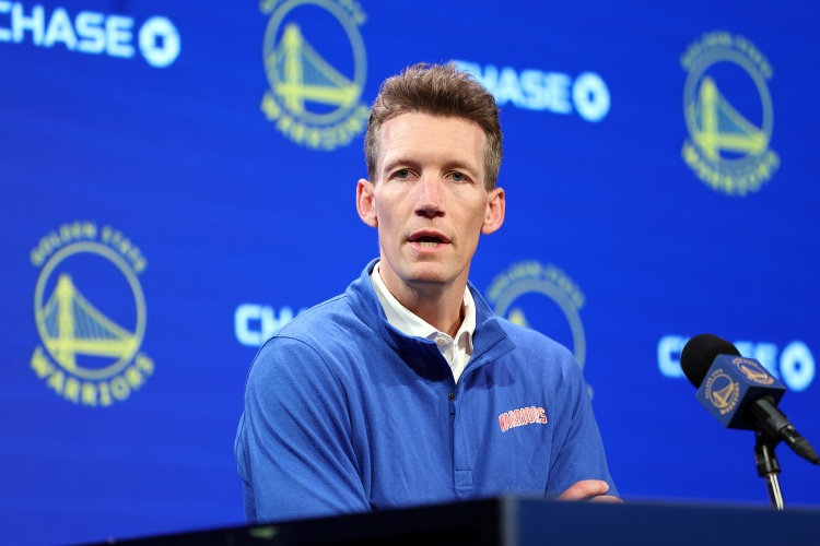 邓利维与各队总经理频繁通话 勇士无流言但运作未止