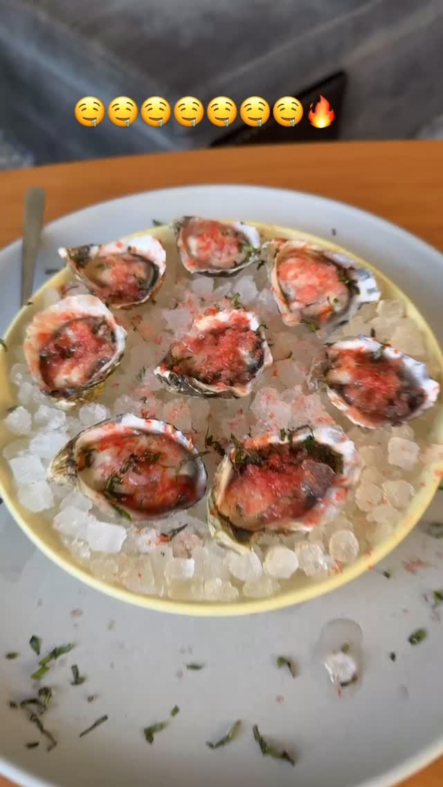詹姆斯社媒晒晚餐 生蚝冷盘搭配香煎鱼排