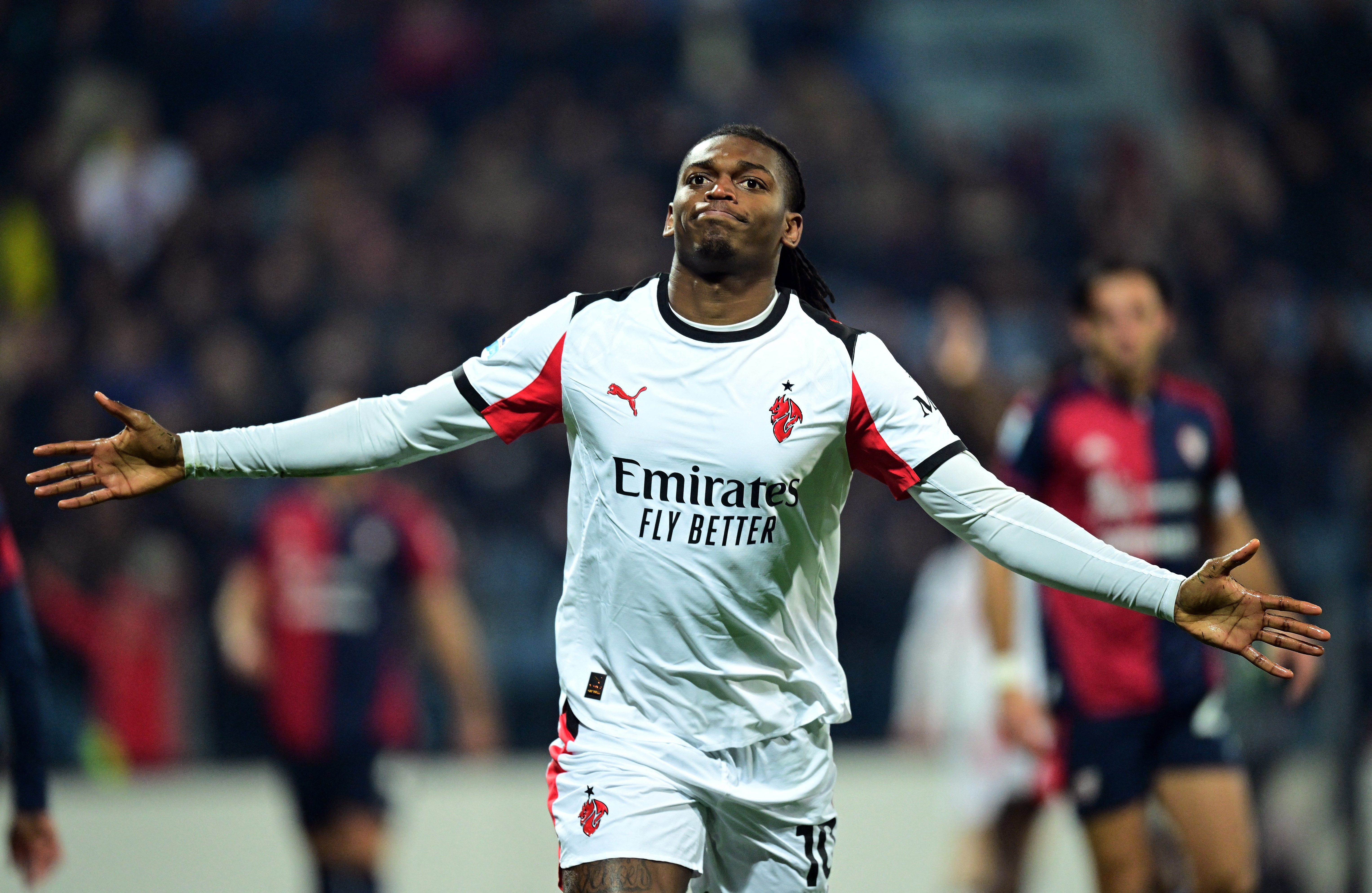 迪马济奥：阿斯顿维拉希望推进莱奥转会，正在和AC米兰进行接触