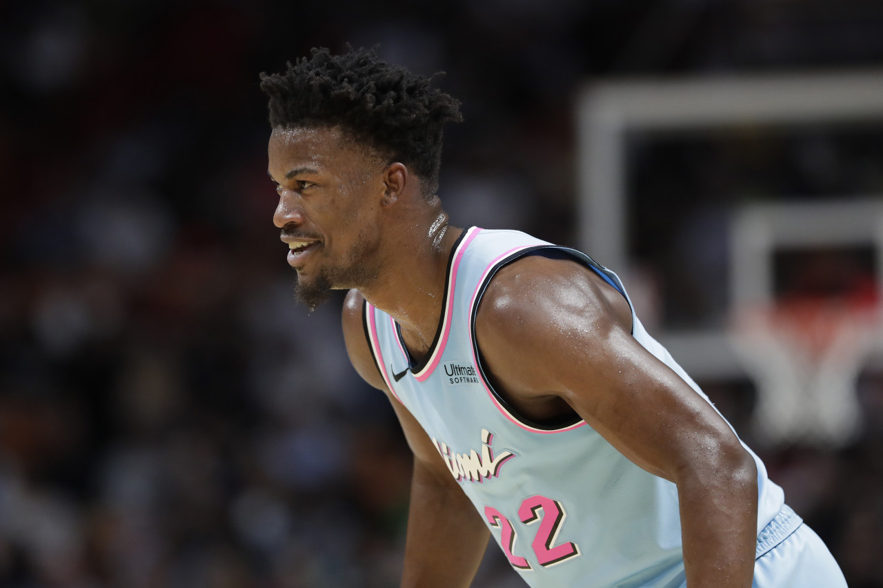 标志性南海岸配色！美媒：热火下赛季重新启用Vice Wave版本球衣
