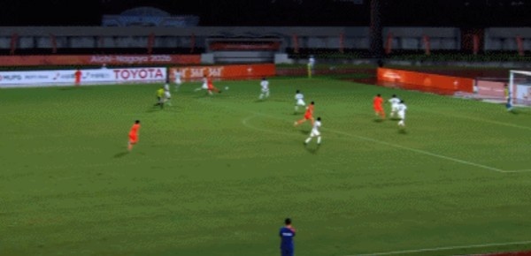 亚运开门红！U23国足2-1逆转朝鲜 37岁吴曦29岁张玉宁均传射建功